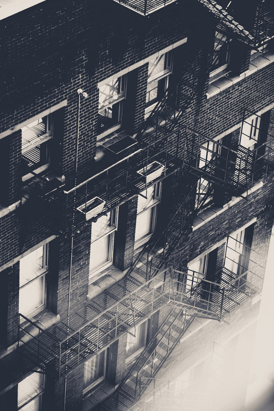 Escape Black & White