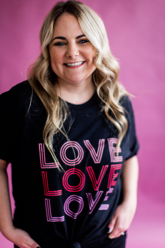 Love Unisex t-shirt